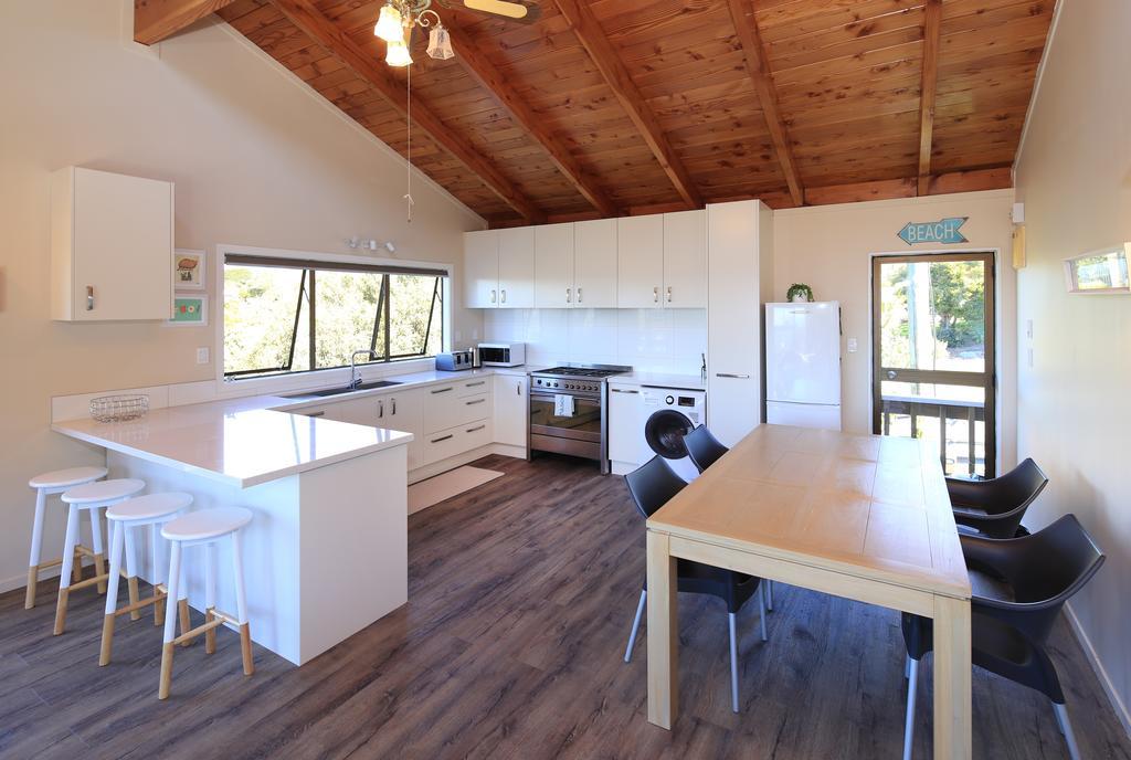 Oneroa Church Bay Views - Stay Waiheke מראה חיצוני תמונה