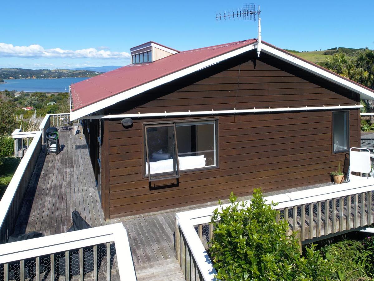 Oneroa Church Bay Views - Stay Waiheke מראה חיצוני תמונה